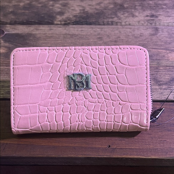 Badgley Mischka Handbags - NWT Badgley Mischka Blush Croc-Embossed Wallet